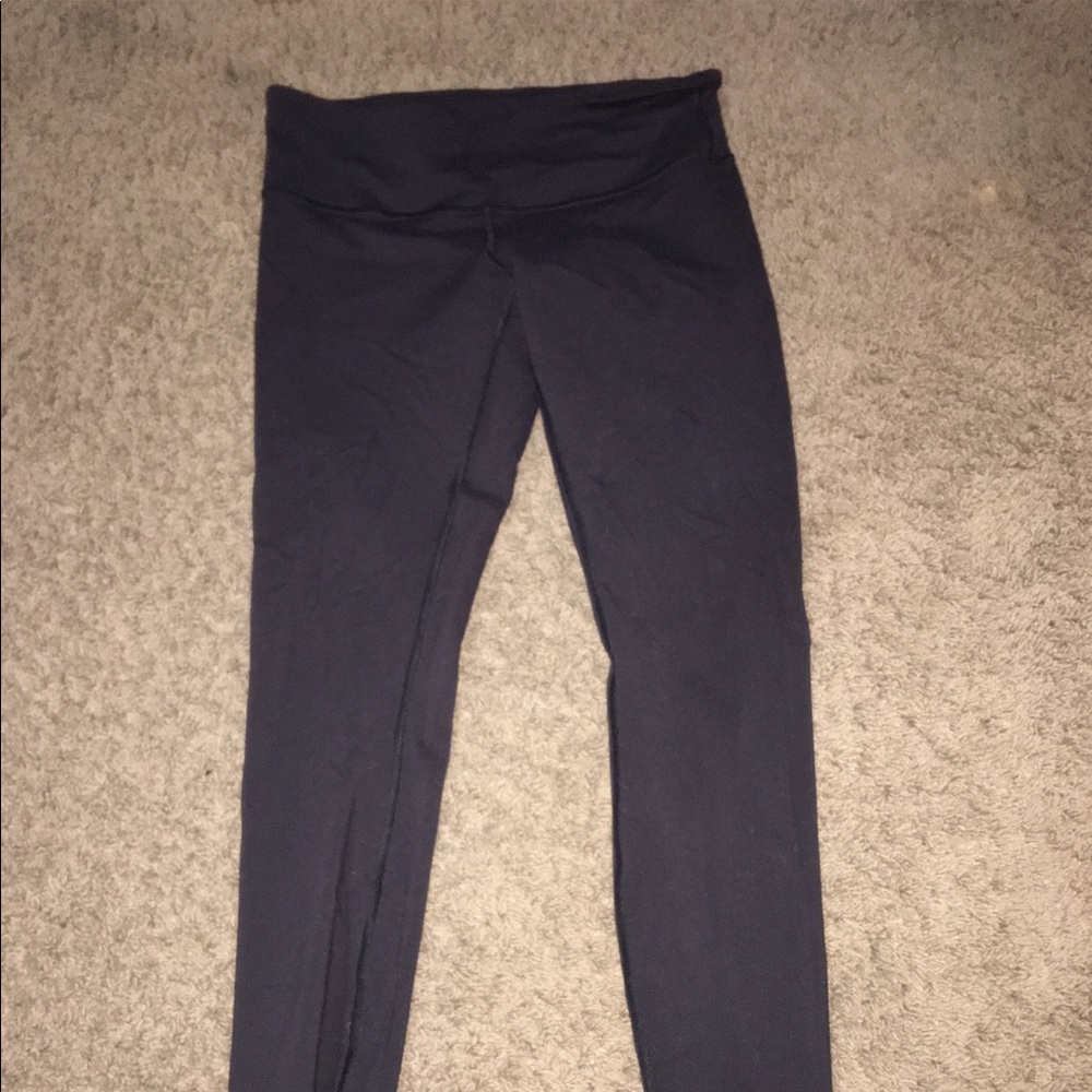 Black lulu lemon wonderunders size 8